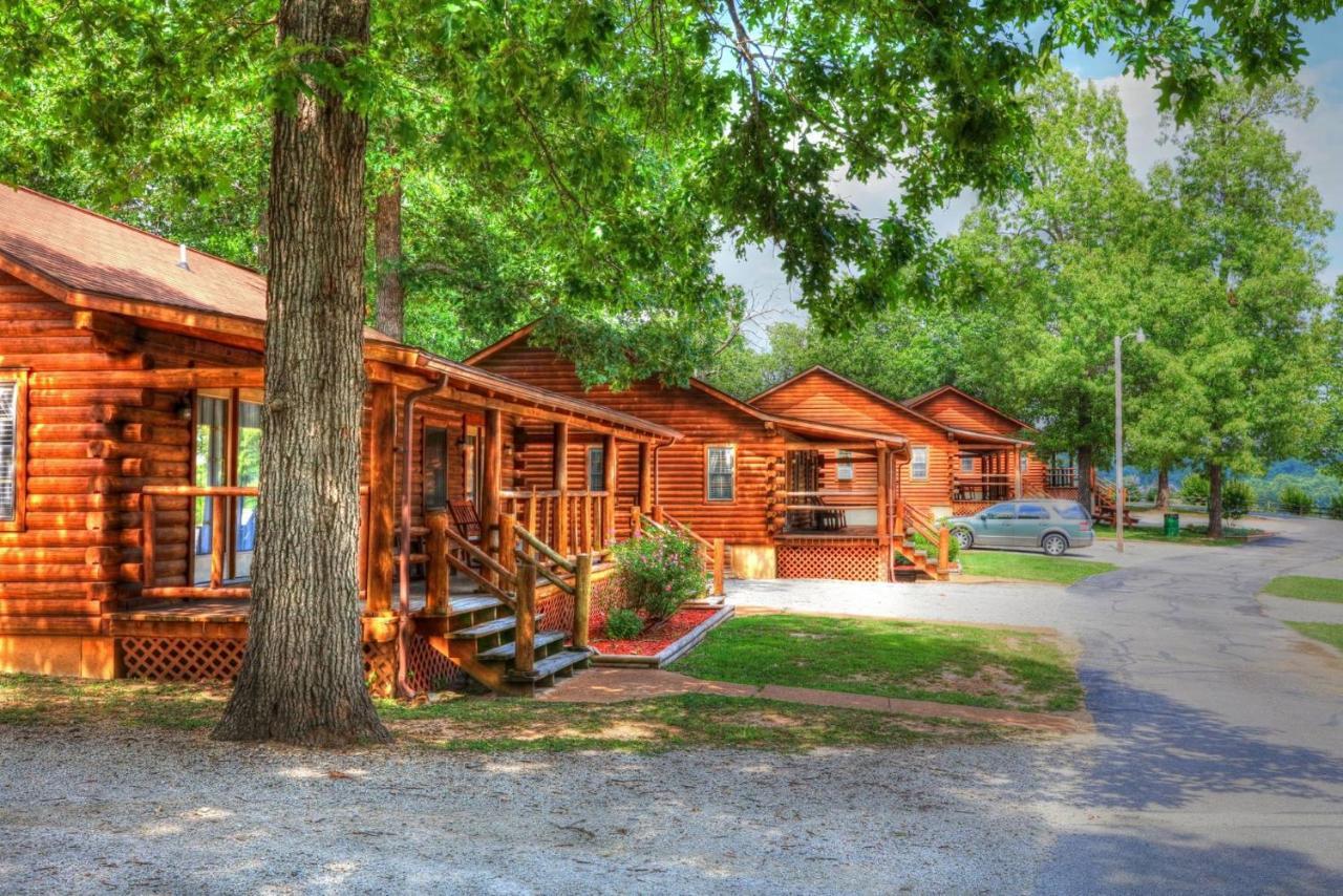 Crown Lake Resort & Spa Horseshoe Bend Exterior photo