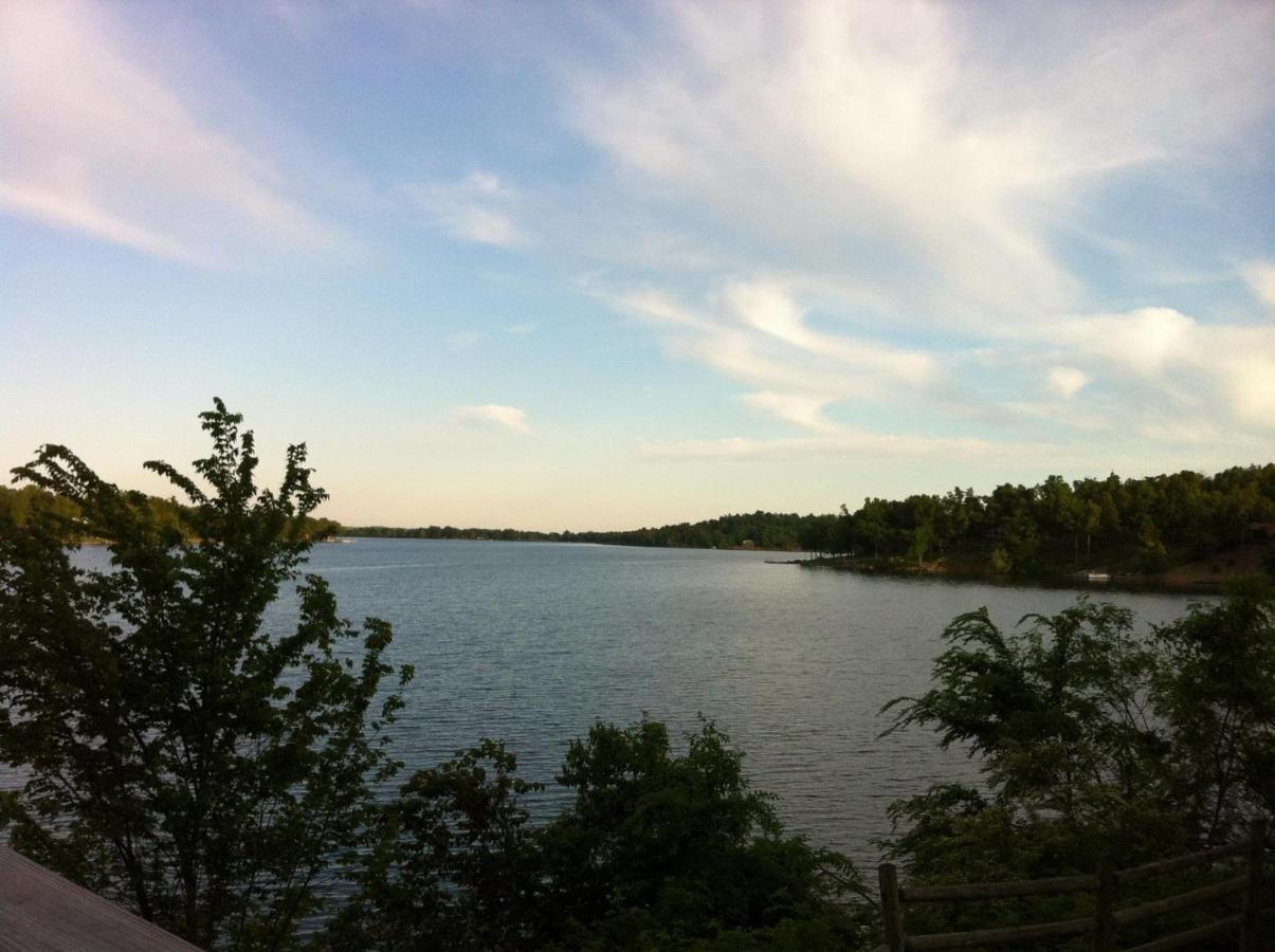 Crown Lake Resort & Spa Horseshoe Bend Exterior photo
